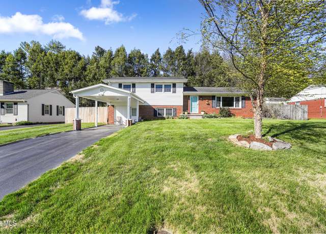 Property at 610 Pine Hill Rd, Elizabethton, TN 37643, 4 beds, 3 baths