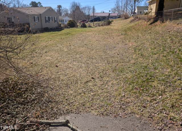 Property at 111 Auburn St, Bristol, TN 37620