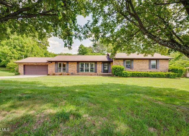 Property at 129 Pinecrest Rd, Kingsport, TN 37660, 4 beds, 3 baths