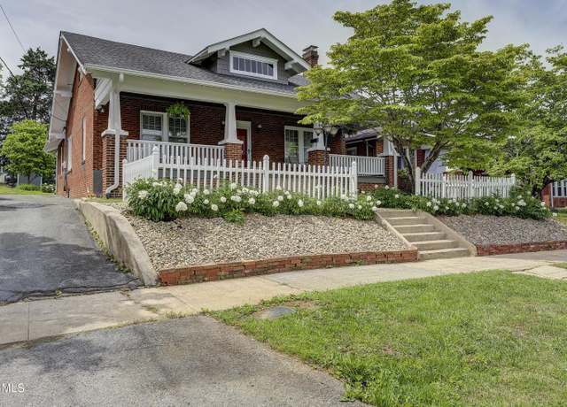 Property at 110 I St, Elizabethton, TN 37643, 3 beds, 2 baths