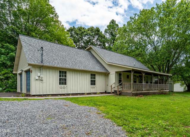 Property at 122 Spring Hollow Ln, Jonesborough, TN 37659, 3 beds, 2 baths