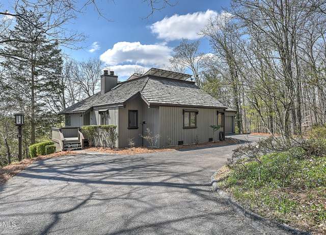 Property at 55 Grove Hill Road Rd, Kingsport, TN 37660, 3 beds, 3.5 baths