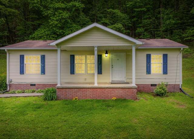 Property at 118 Berry Hill Rd, Elizabethton, TN 37643, 3 beds, 2 baths