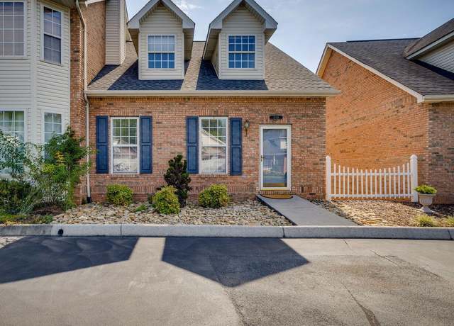 Property at 2506 Cloister Ln, Kingsport, TN 37660, 3 beds, 2 baths