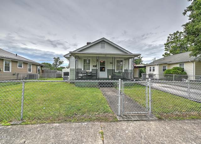 Property at 1229 Holyoke St, Kingsport, TN 37664, 2 beds, 1 bath