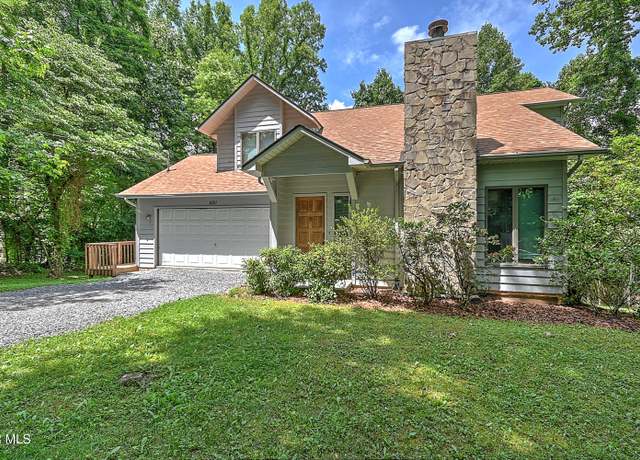 Property at 5091 Lake Forest Dr, Kingsport, TN 37663, 3 beds, 2.5 baths