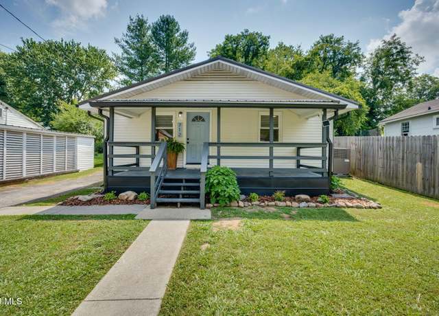 Property at 712 Well St, Elizabethton, TN 37643, 3 beds, 1.5 baths