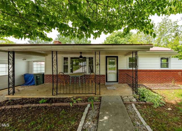 Property at 705 Holston Ave, Elizabethton, TN 37643, 3 beds, 2 baths