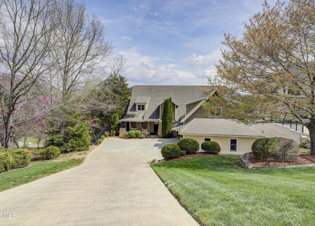 Property at 149 Lake Harbor Dr, Johnson City, TN 37615, 4 beds, 4.5 baths