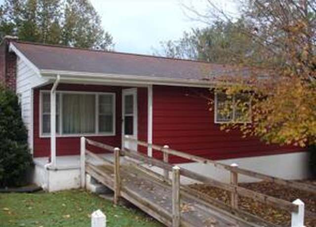 Property at 326 Walnut Trl, Bristol, TN 37620, 3 beds, 1 bath