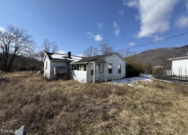 Property at 111 28th St, Big Stone Gap, VA 24219, 2 beds, 1 bath