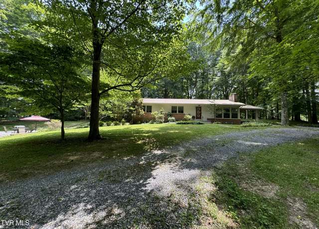 Property at 355 Holston Dr, Blountville, TN 37617, 4 beds, 3 baths