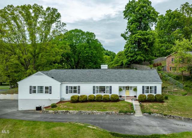 Property at 134 Parkland Drive Dr, Bristol, VA 24201, 4 beds, 3.5 baths