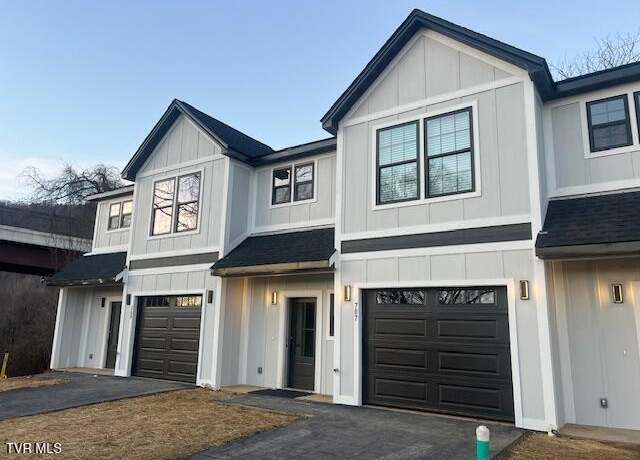 Property at 709 Main Ave #4, Erwin, TN 37650, 3 beds, 2.5 baths