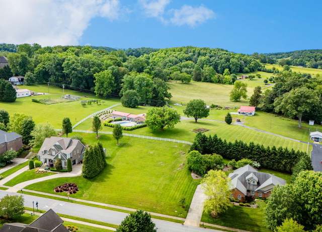 Property at 106 Highland Gate Dr, Johnson City, TN 37615