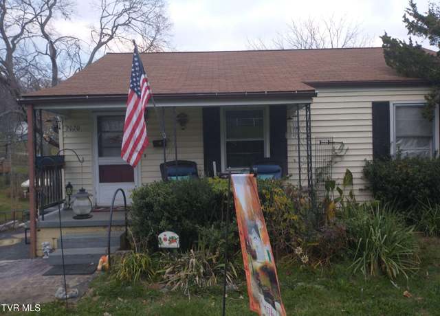 Property at 2020 Holly St, Kingsport, TN 37660, 2 beds, 1 bath