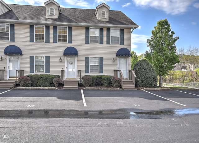 Property at 12 Pepper Ridge Ct, Johnson City, TN 37615, 2 beds, 2 baths