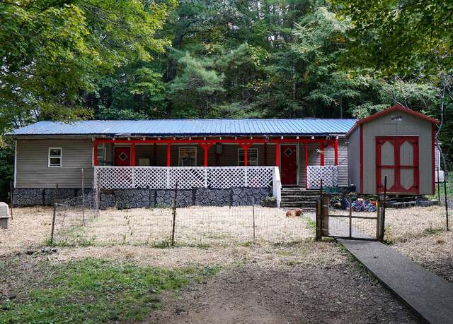 Property at 7490 Highway 19-e, Roan Mountain, TN 37687, 2 beds, 2 baths