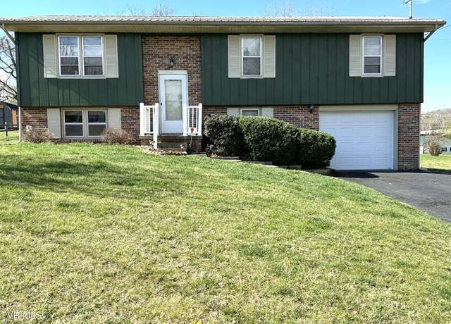 Property at 2602 Austin Village Blvd, Johnson City, TN 37601, 3 beds, 1.5 baths