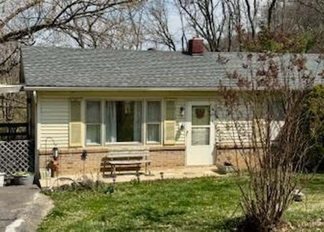 Property at 18207 Macedonia Rd, Abingdon, VA 24211, 4 beds, 2 baths