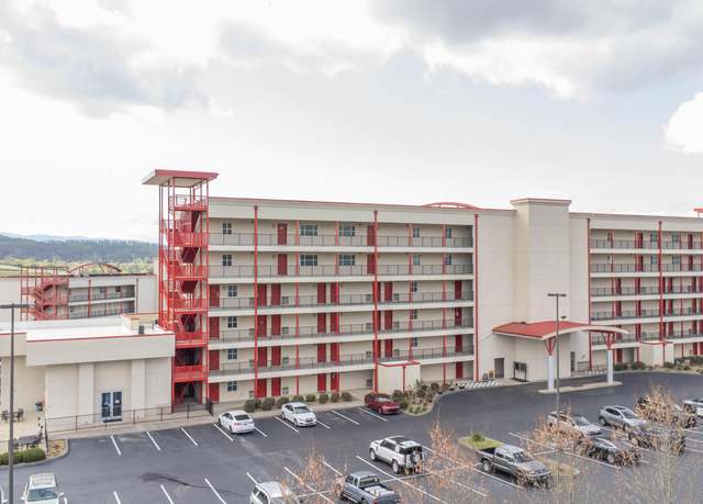 Property at 210 Raceday Center Dr #1308, Bristol, TN 37620, 2 beds, 2 baths