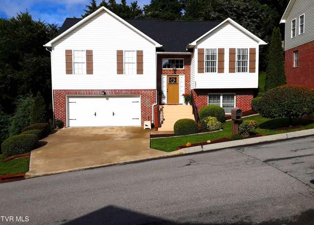 Property at 237 Stone Edge Cir, Kingsport, TN 37660, 5 beds, 3 baths