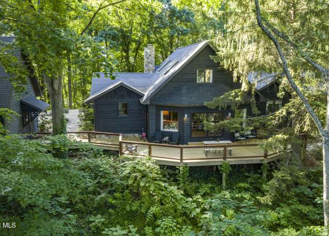 Property at 1235 Old Boones Creek Rd, Jonesborough, TN 37659, 4 beds, 5 baths