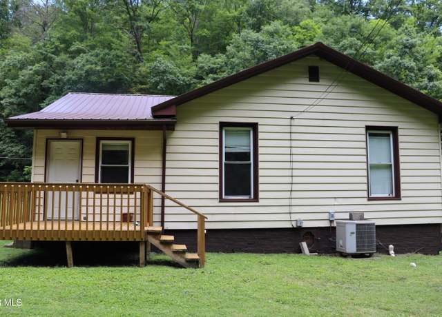 Property at 1614 Derby Rd, Appalachia, VA 24216, 3 beds, 1 bath