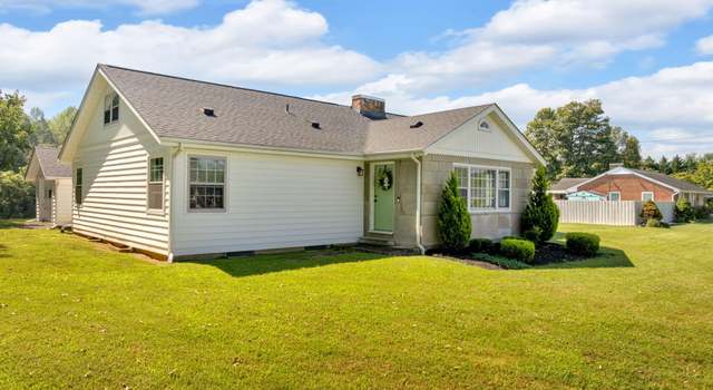 Photo of 204 Adair Dr, Johnson City, TN 37601