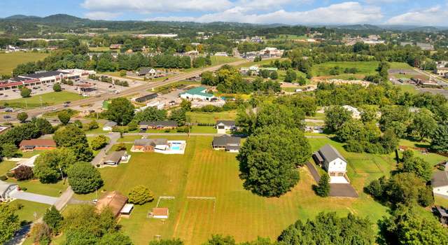 Photo of 204 Adair Dr, Johnson City, TN 37601