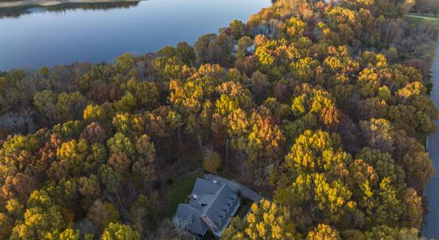 Photo of 602 Harbor Point Dr, Johnson City, TN 37615