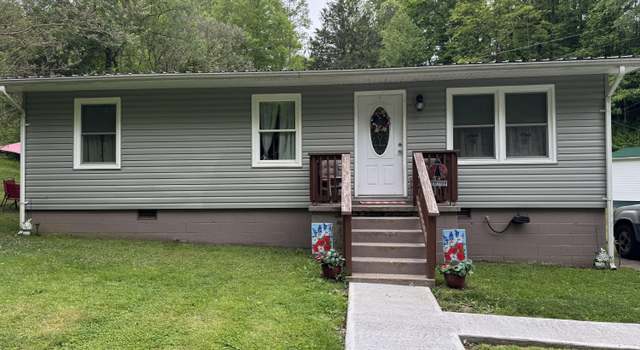 Photo of 2209 Carter St, Big Stone Gap, VA 24219