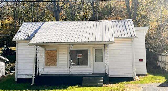 Photo of 1122 Main St, Saltville, VA 24370