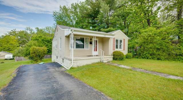 Photo of 2304 Bay St, Bristol, TN 37620