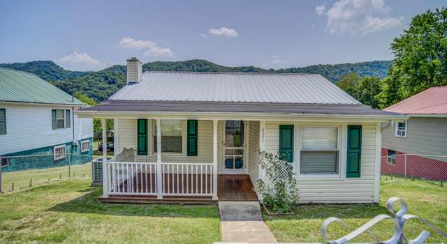 Photo of 421 Highland St, Gate City, VA 24251