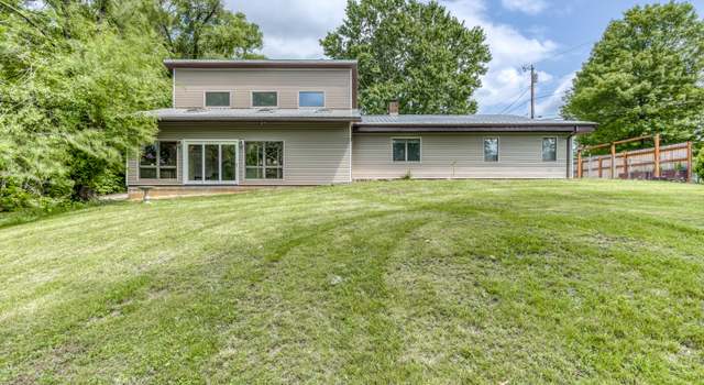 Photo of 255 Holly Mountain Ln, Bristol, VA 24201