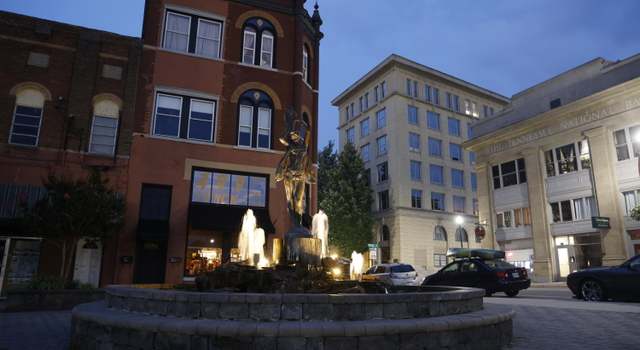 Photo of 200 Main St #301, Johnson City, TN 37604