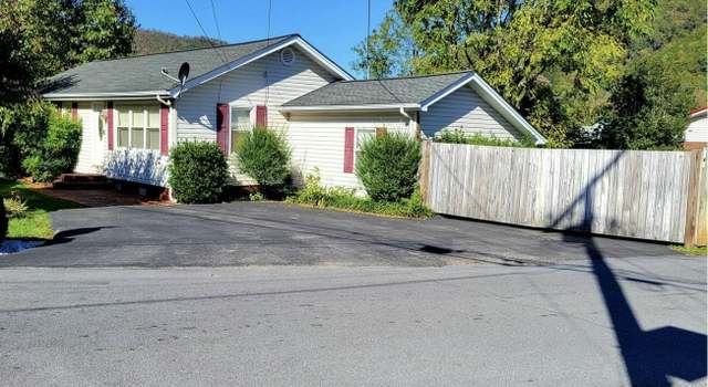 Photo of 615 Crook St, Hampton, TN 37658