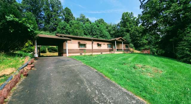 Photo of 2056 Honey Camp Rd, Clintwood, VA 24228