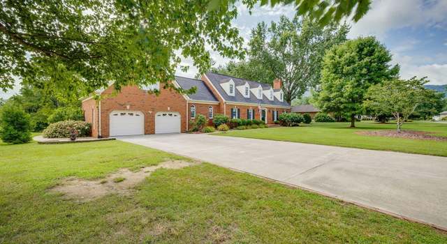 Photo of 1029 Winchester Ln, Kingsport, TN 37664