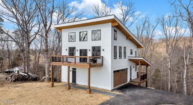 Photo of 567 Lakeside Dr, Kingsport, TN 37664