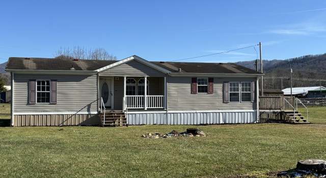 Photo of 329 Collins Dr, Mountain City, TN 37683