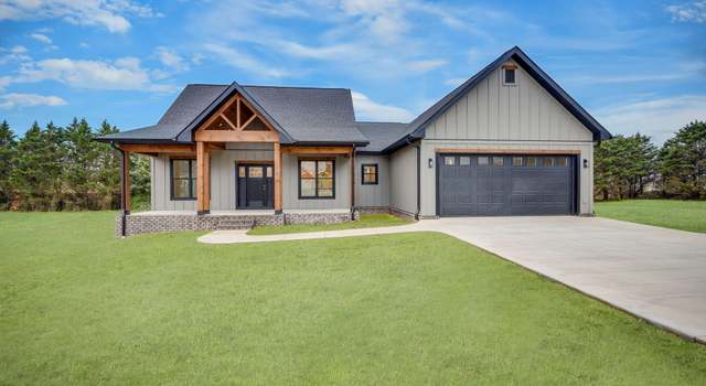 Photo of 1006 Deerfoot Cir, Rogersville, TN 37857