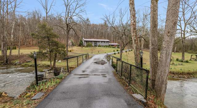 Photo of 405 Beidleman Creek Rd, Bristol, TN 37620