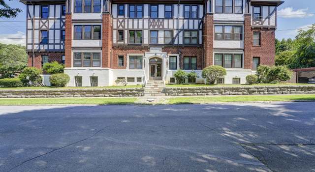 Photo of 701 Locust St #14, Johnson City, TN 37604