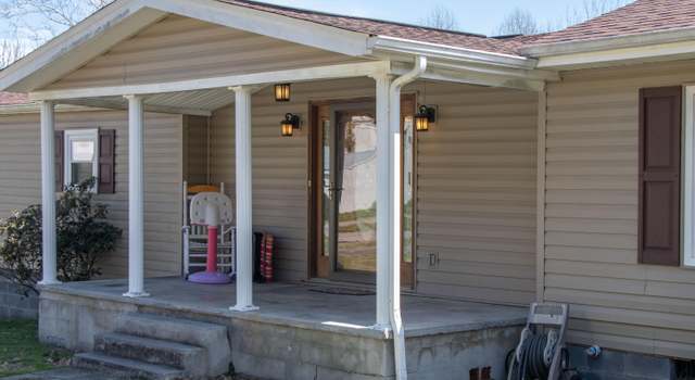Photo of 335 Buncombe Rd, Blountville, TN 37617