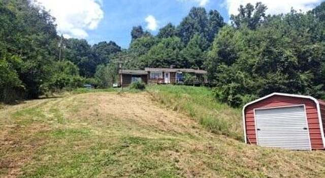 Photo of 417 Bear Branch Rd, Roan Mountain, TN 37687