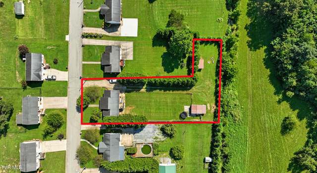 Photo of 159 Hunters Run Ln, Mount Carmel, TN 37645