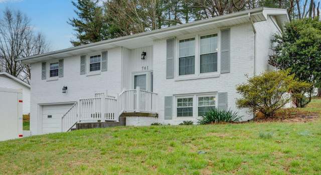 Photo of 761 Meadowcrest Dr, Bristol, VA 24201