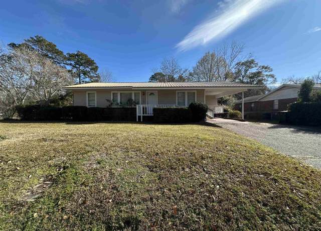 Property at 108 Stewart St, Andalusia, AL 36421, 3 beds, 2 baths